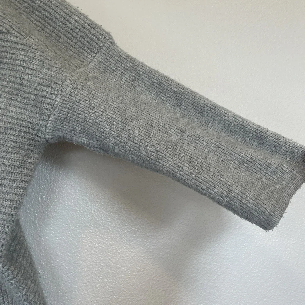For The Republic Gray Mock Neck Long Sleeve Sweater Women's‎ Size Medium